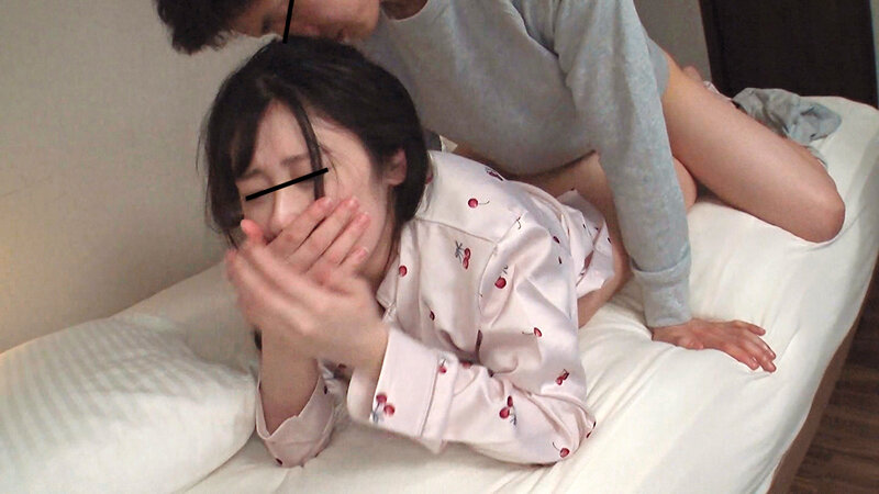 Thằng anh vô dụng bị bồ đá nên mò vào phòng em gái đang ngủ say để giải toả cơn nứng